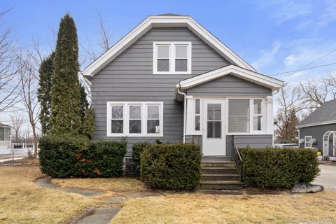 Photo of 3727 E Ryan Rd, Oak Creek, WI 53154 (MLS # 1908735)