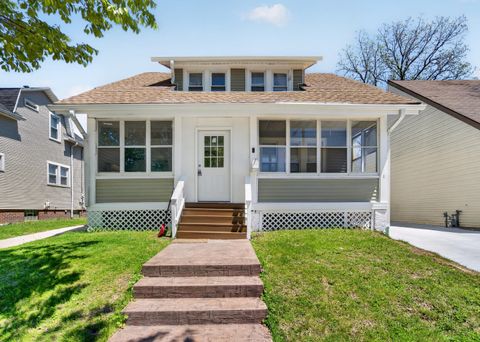 Photo of 1315 Franklin St, Racine, WI 53403 (MLS # 1963622)