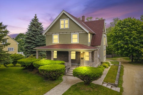 Photo of 924 W Grand Ave, Port Washington, WI 53074 (MLS # 1966084)