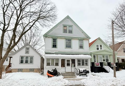 Photo of 3752 E Pulaski Ave, Cudahy, WI 53110 (MLS # 1955762)