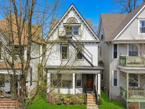Photo of 2531 N Murray Ave, Milwaukee, WI 53211 (MLS # 1960500)