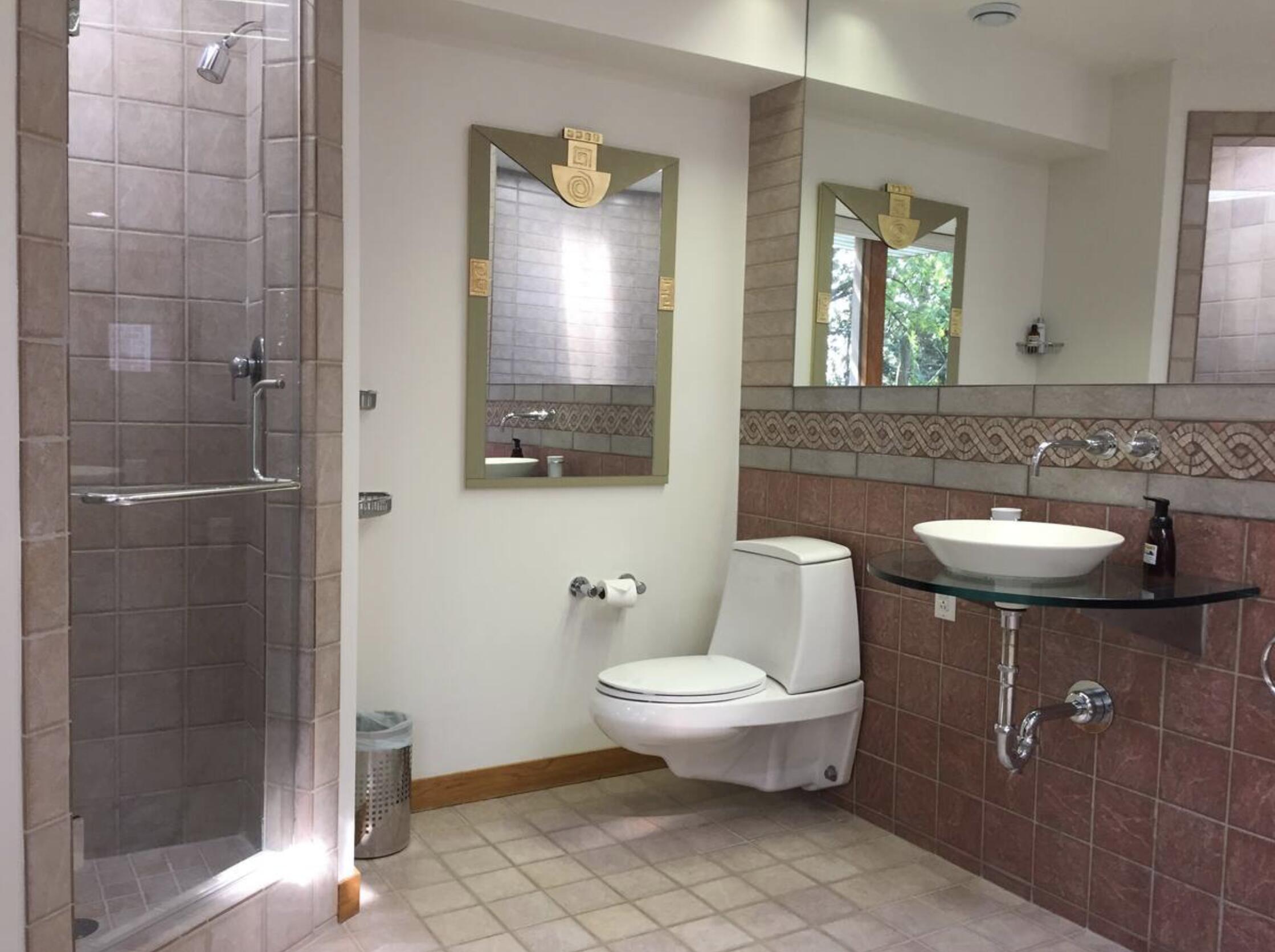 Port Washington, Arizona 53074, United States, 3 Bedrooms Bedrooms, ,3 BathroomsBathrooms,Residential,Active,176700