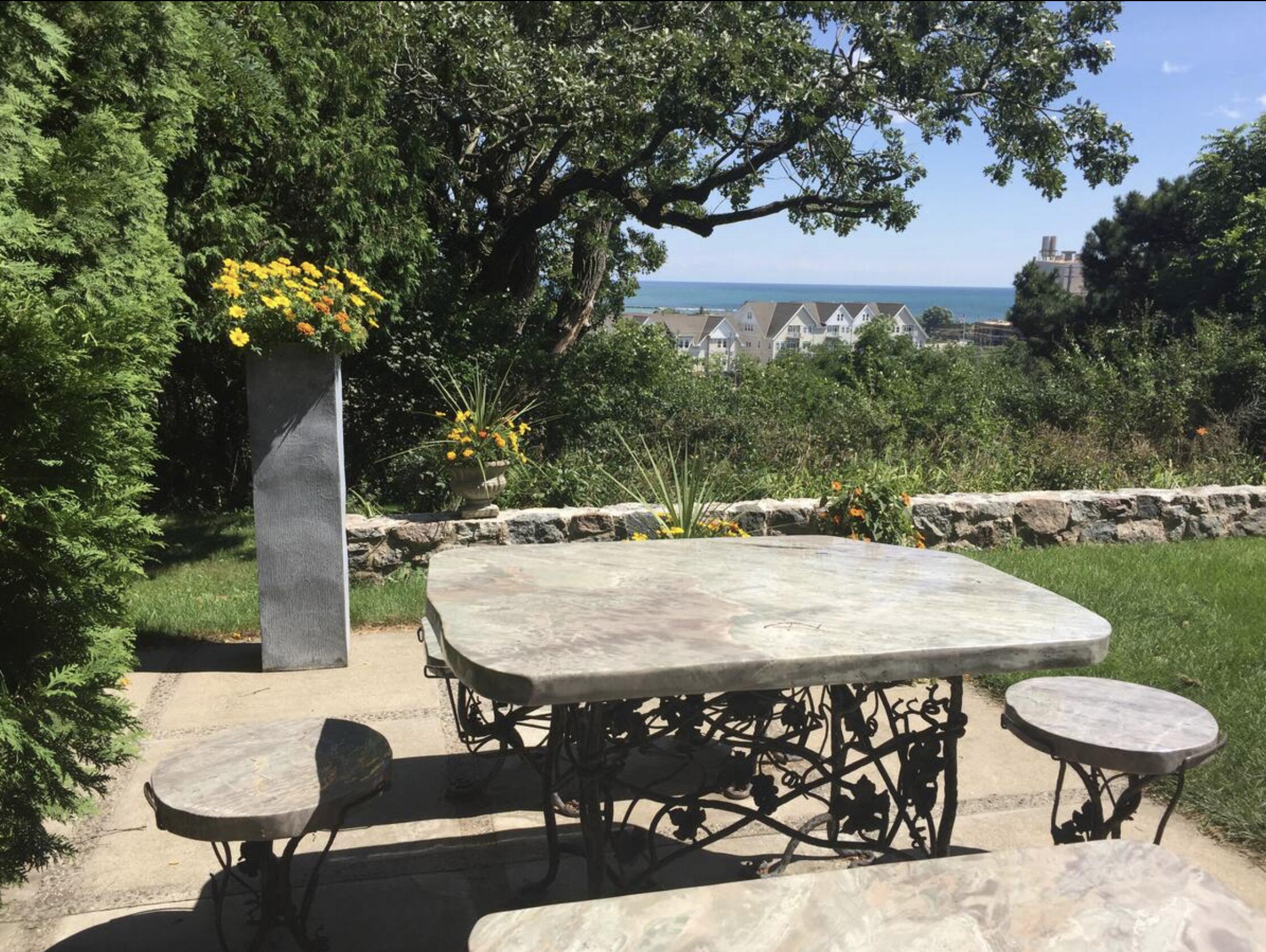 Port Washington, Arizona 53074, United States, 3 Bedrooms Bedrooms, ,3 BathroomsBathrooms,Residential,Active,176700