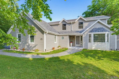 Photo of 3355 E Normandy Dr, Oak Creek, WI 53154 (MLS # 1971056)
