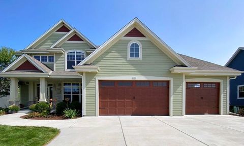 2064 Yuma Ct, Grafton, WI 53024 - #: 1940848