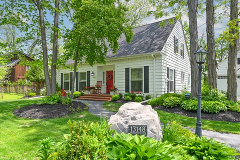 Photo of 13148 N West Shoreland Dr, Mequon, WI 53097 (MLS # 1920556)