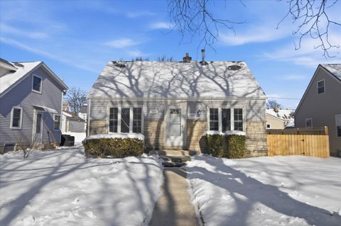 Photo of 7026 W Dreyer Pl, West Allis, WI 53219 (MLS # 1954440)