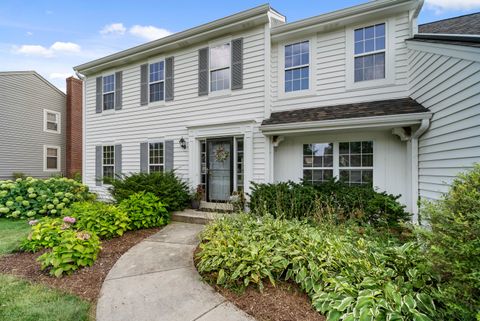 Photo of N52W14491 Aryshire Ct, Menomonee Falls, WI 53051 (MLS # 1935805)