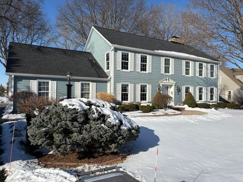 Photo of 2404 W Plum Tree Ct, Mequon, WI 53092 (MLS # 1912454)