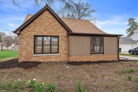 Photo of 9210 S Chicago Rd, Oak Creek, WI 53154 (MLS # 1914923)