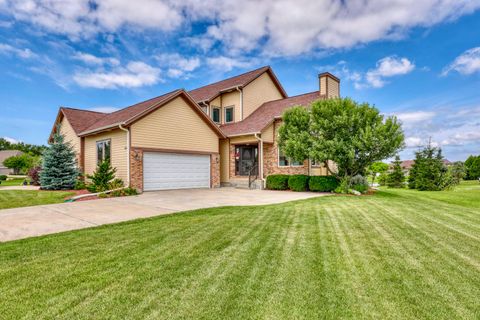 Photo of 9067 S Cordgrass Cir E, Franklin, WI 53132 (MLS # 1951683)
