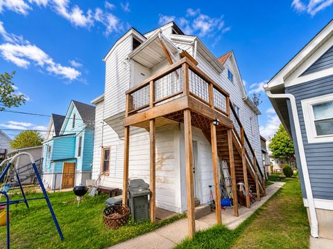 Photo of 1929 S 23rd St, Milwaukee, WI 53204 (MLS # 1961385)