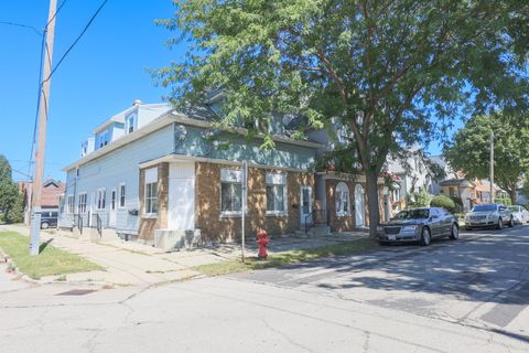 Photo of 3700 E Pulaski Ave, Cudahy, WI 53110 (MLS # 1950229)