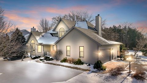 Photo of 4731 Willow Wood Dr, Mount Pleasant, WI 53403 (MLS # 1948018)