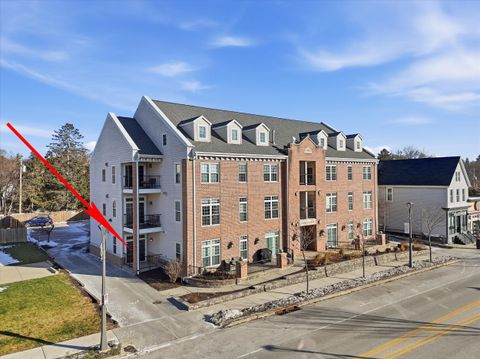 Photo of 7224 W State St, Wauwatosa, WI 53213 (MLS # 1945617)