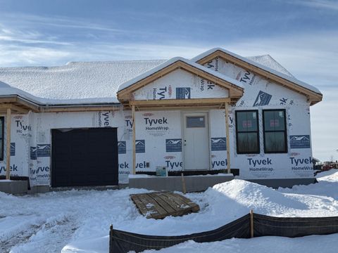 Photo of N162W21849 Poppy Rd, Jackson, WI 53037 (MLS # 1944973)