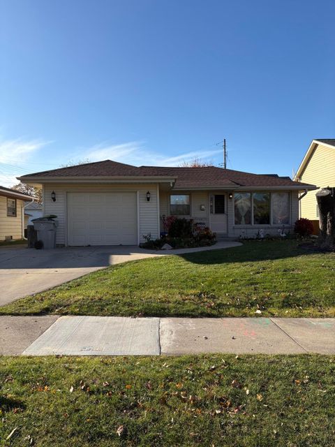 Photo of 3209 S 85th St, Milwaukee, WI 53227 (MLS # 1943722)