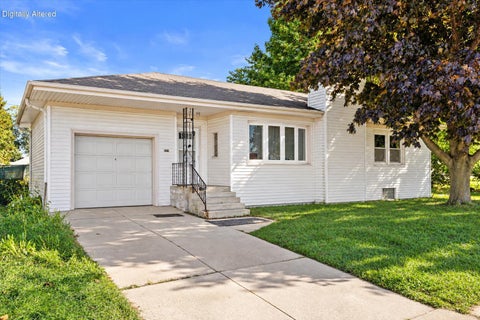Photo of 2063 Mount Pleasant St, Racine, WI 53404 (MLS # 1983902)
