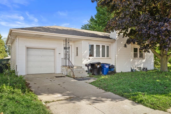 2063 MOUNT PLEASANT ST, RACINE, WI 53404 - Image a9cfb0521366bffb0ea0a59ea18e2c55/3370401899