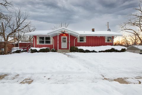Photo of 723 Motor Ave, Waukesha, WI 53188 (MLS # 1945160)