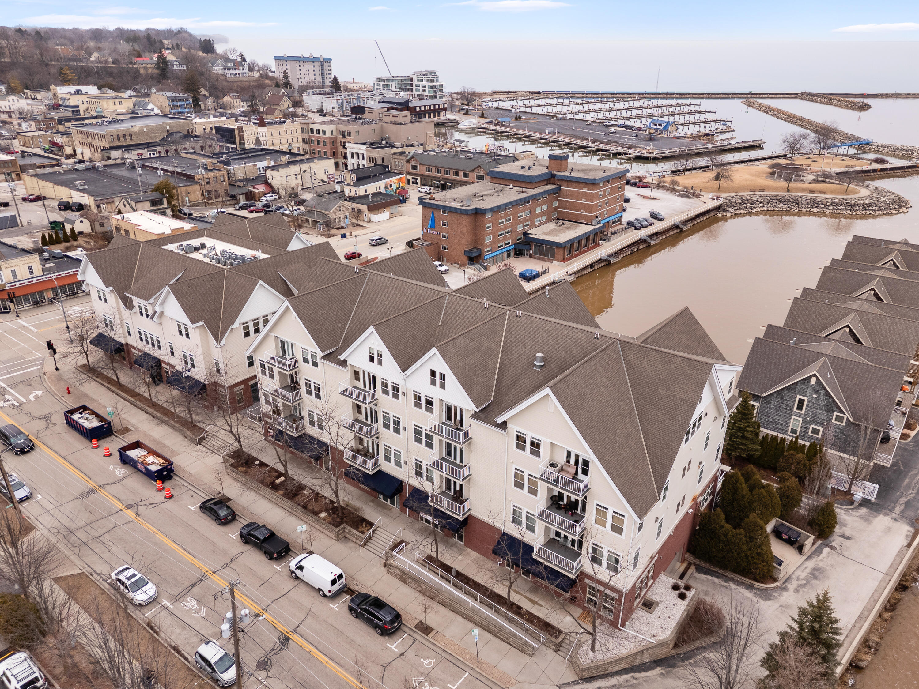 Port Washington, Wisconsin 53074, United States, 1 Bedroom Bedrooms, ,2 BathroomsBathrooms,Residential,Active,84934