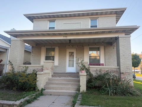 Photo of 900 Grand Ave, Racine, WI 53403 (MLS # 1984196)