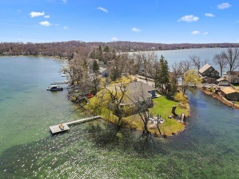Photo of 298 W Park Dr, Twin Lakes, WI 53181 (MLS # 1957401)