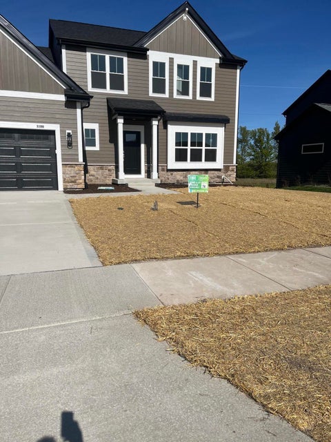 Photo of 9186 S Overlook Way, Franklin, WI 53132 (MLS # 1965095)