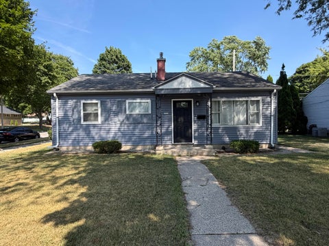 Photo of 6525 W Ohio Ct, Milwaukee, WI 53219 (MLS # 1974037)
