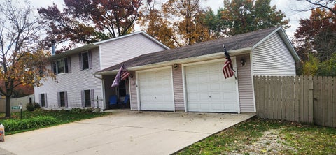 Photo of 29817 Meadow Dr, Burlington, WI 53105 (MLS # 1986761)