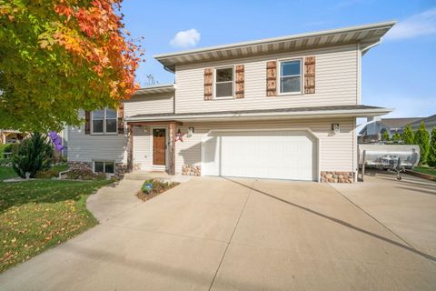 Photo of 3690 E Elm Rd, Oak Creek, WI 53154 (MLS # 1941237)