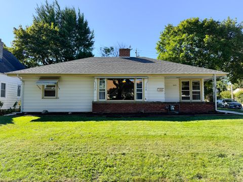 Photo of 2405 S 83rd St, West Allis, WI 53219 (MLS # 1938341) Photo of 2405 S 83rd St, West Allis, WI 53219 (MLS # 1938341)