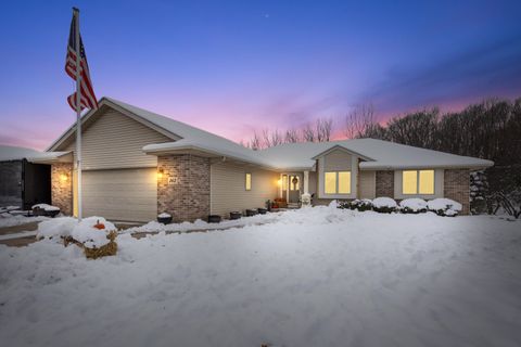 Photo of 363 Hickory Dr, Fredonia, WI 53021 (MLS # 1944709)