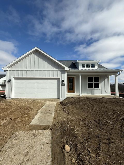 Photo of 3532 N Park Dr, Geneva, WI 53147 (MLS # 1956636)