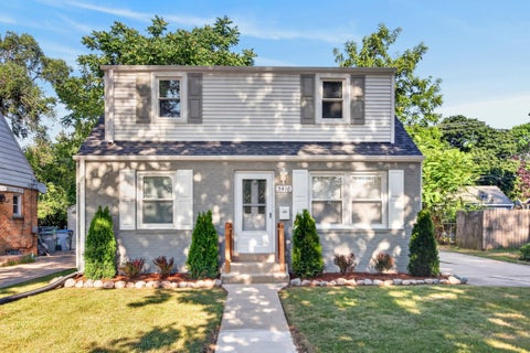 Photo of 5410 N 54th St, Milwaukee, WI 53218 (MLS # 1982878)
