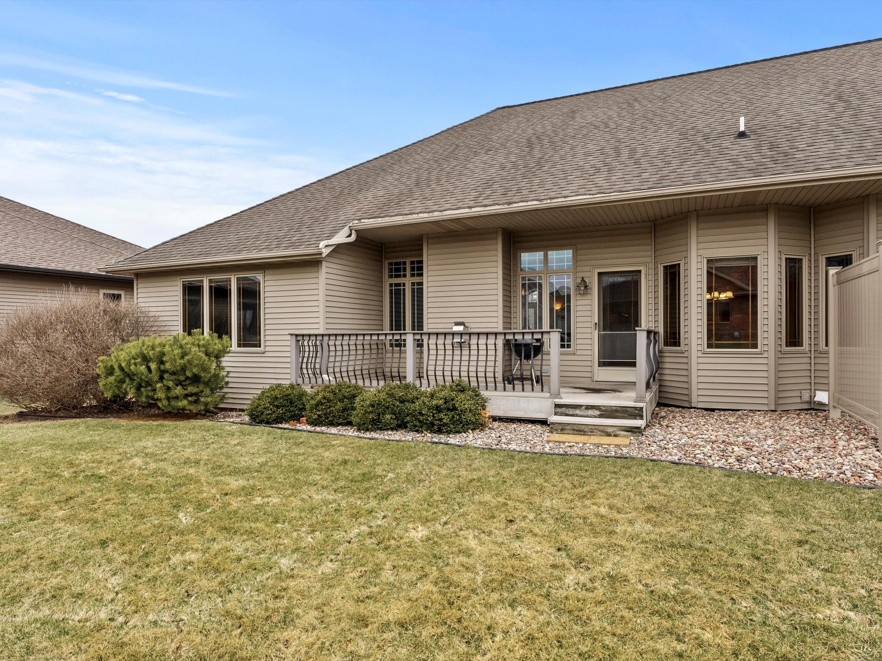 Manitowoc, Wisconsin 54220, United States, 3 Bedrooms Bedrooms, ,3 BathroomsBathrooms,Residential,Pending,103001