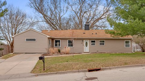 637 1st St N, La Crescent, MN 55947 - MLS#: 1913973