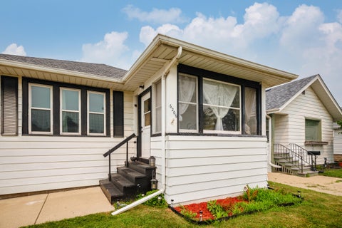 Photo of 6206 33rd Ave, Kenosha, WI 53142 (MLS # 1981252)