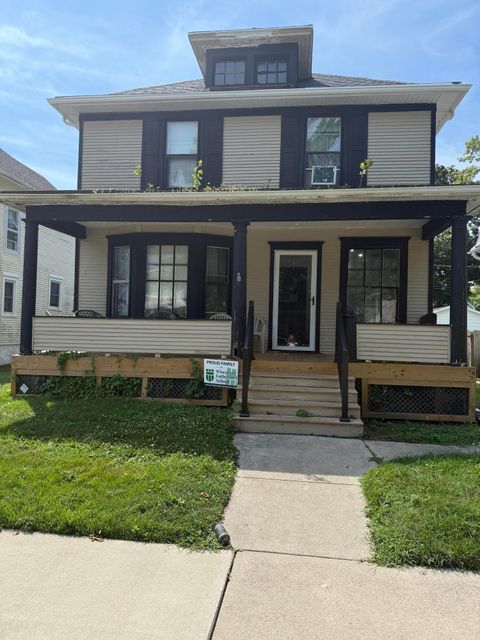 Photo of 1528 Grange Ave, Racine, WI 53405 (MLS # 1947118)