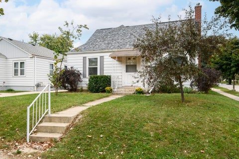 Photo of 3476 S Brust Ave, Milwaukee, WI 53207 (MLS # 1985002)