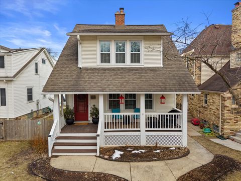 4924 N Larkin St, Whitefish Bay, WI 53217 - #: 1950164