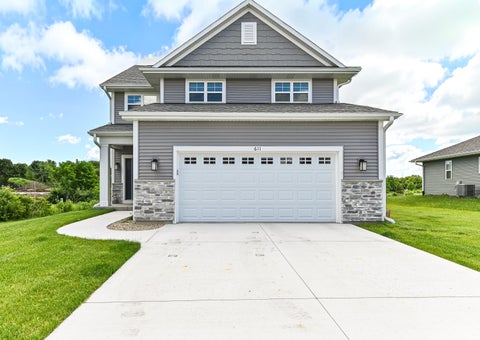 Photo of 611 Hunter Dr, Mount Pleasant, WI 53406 (MLS # 1982191)