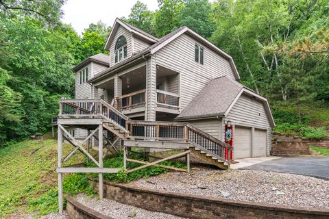 Photo of W5190 Birchwood Ln, Shelby, WI 54601 (MLS # 1966883)