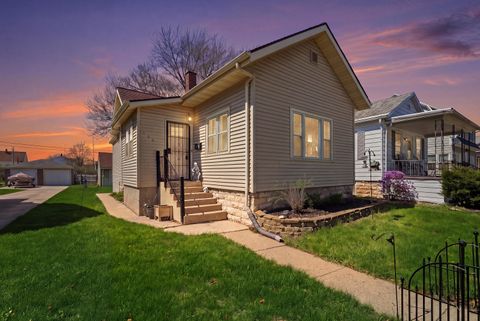 Photo of 144 Amory St, Fond Du Lac, WI 54935 (MLS # 1959189)