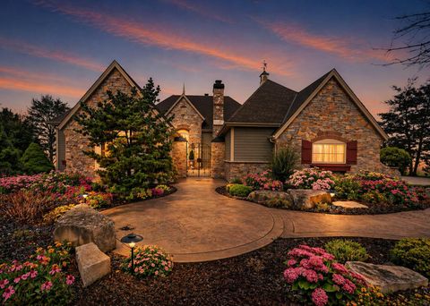 Photo of 873 Tallgrass Dr, Grafton, WI 53024 (MLS # 1959217)