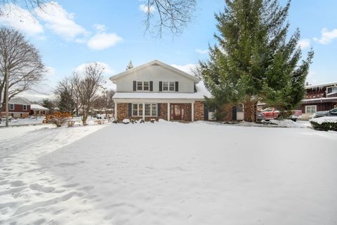 Photo of 3390 N Knoll Blvd, Wauwatosa, WI 53222 (MLS # 1944919)