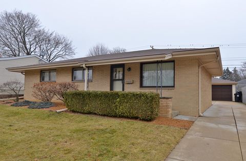 Photo of 59 Virginia St, Racine, WI 53405 (MLS # 1946820)