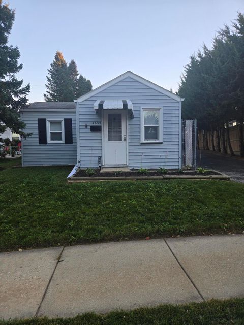 Photo of 4605 Byrd Ave, Racine, WI 53405 (MLS # 1938725)