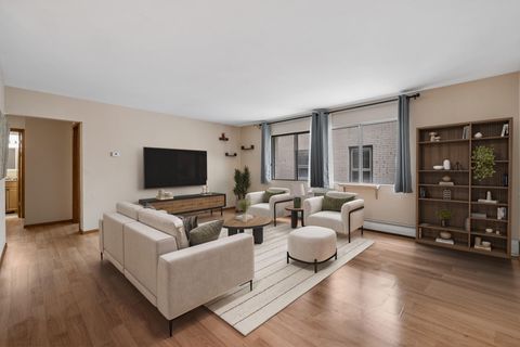 4434 N Oakland Ave, Shorewood, WI 53211 - #: 1939213