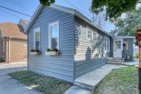 Photo of 817 E Homer St, Milwaukee, WI 53207 (MLS # 1935868) Photo of 817 E Homer St, Milwaukee, WI 53207 (MLS # 1935868)